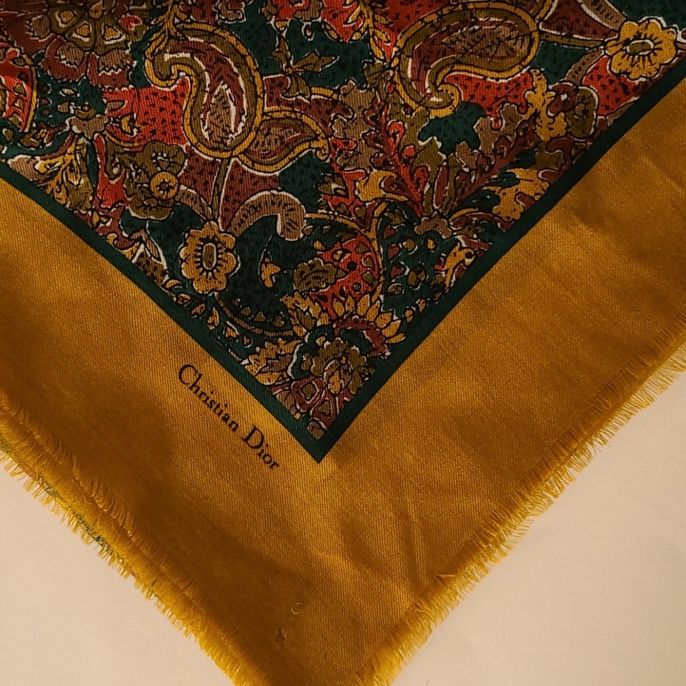 Christian Dior E'Charpes Vintage 100% Wool Scarf - Picture 10 of 16